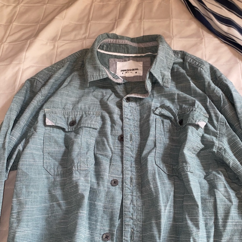 Button down - Picture 2 of 3